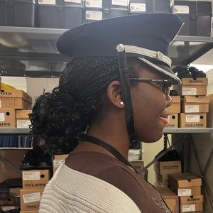 Meet your Posher, Ama